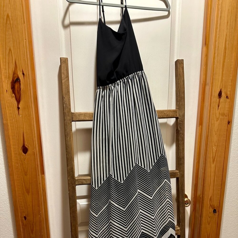 Black and White Lightweight Chiffon Thin Cross Strap Maxi Dress